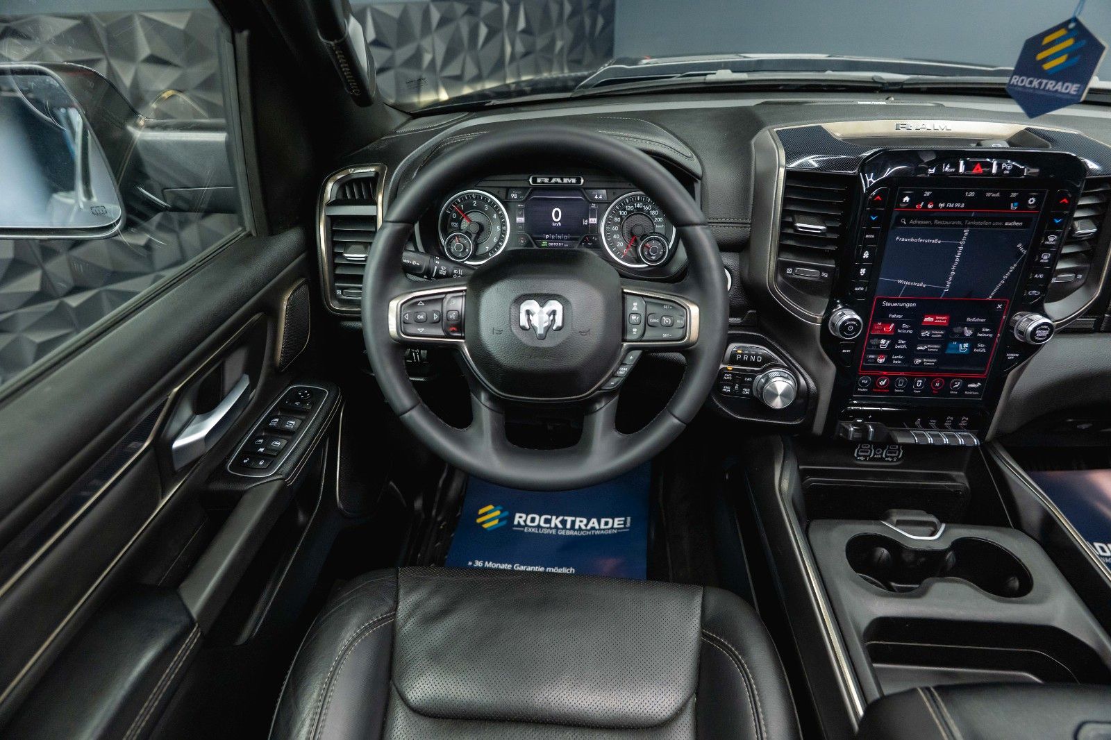 Fahrzeugabbildung Dodge RAM 5.7 V8 HEMI 4x4 NIGHT LARAMIE *Pano*RAMBOX*