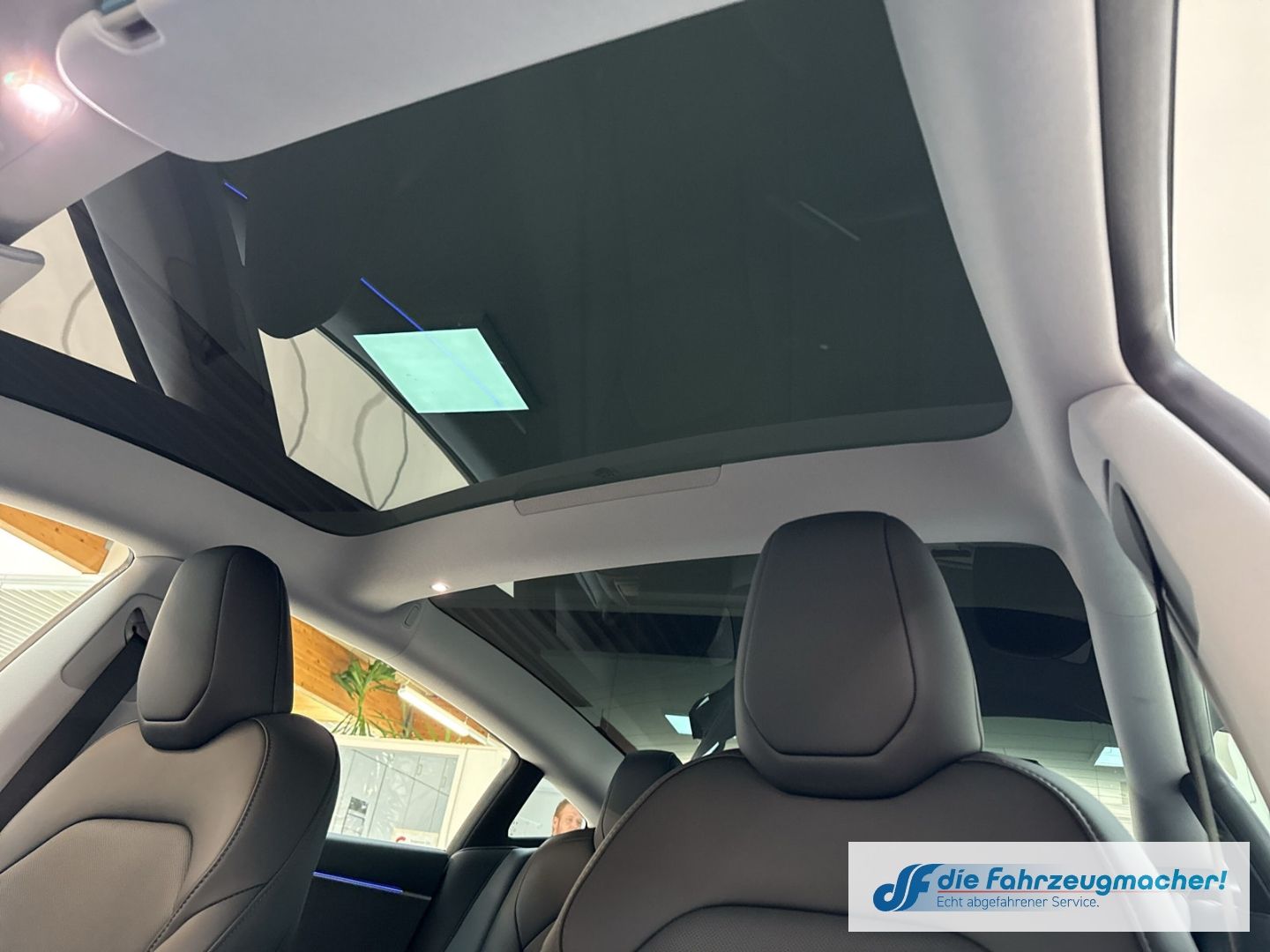 Fahrzeugabbildung Tesla Model 3 Long Range Dual AWD Soundsystem ACC El.