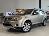 Mitsubishi Outlander 2.4 Instyle*Schiebed.,ACC,Multif.,SHZ* - Mitsubishi Gebrauchtwagen von 2008