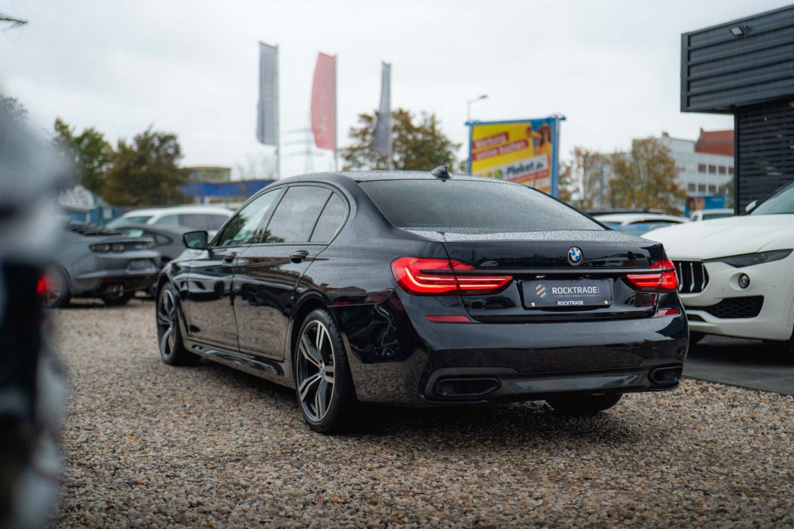Fahrzeugabbildung BMW 730d L xDrive M Sport Shadow | 100% Option | 19%