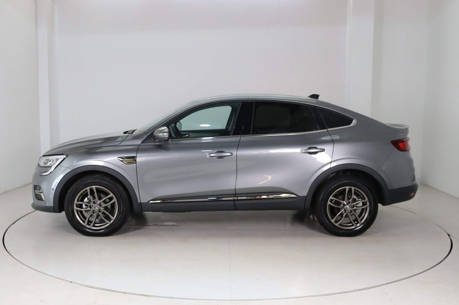 Fahrzeugabbildung Renault Arkana * LED * RFK * Lenkradhzg.