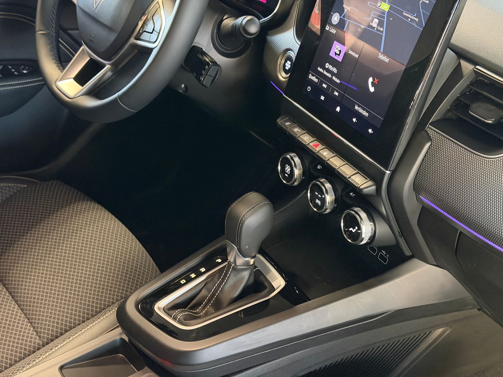 Fahrzeugabbildung Renault Arkana Techno/KAMERA/AMBIENTE/KAMERA/LEDER/ACC