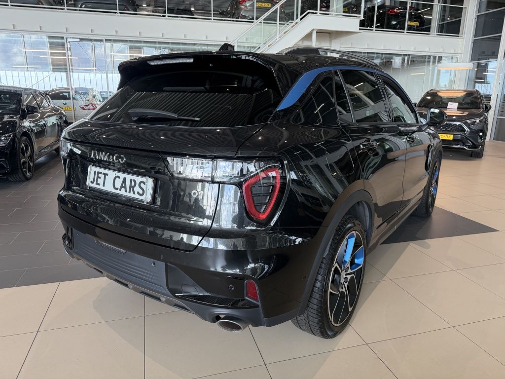 Lynk & Co 01