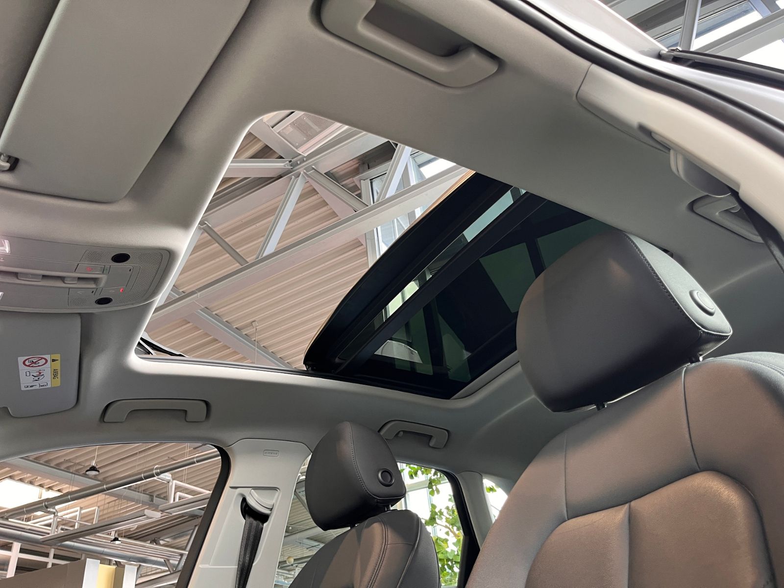 Fahrzeugabbildung Audi Q3 40 TFSI quattro advanced PANO AHK LED