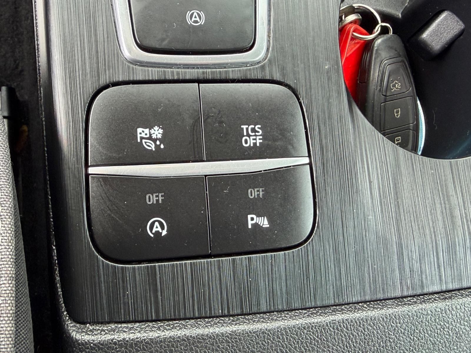 Ford Focus Lim. Cool & Connect/Navi/Keyless/Tempomat