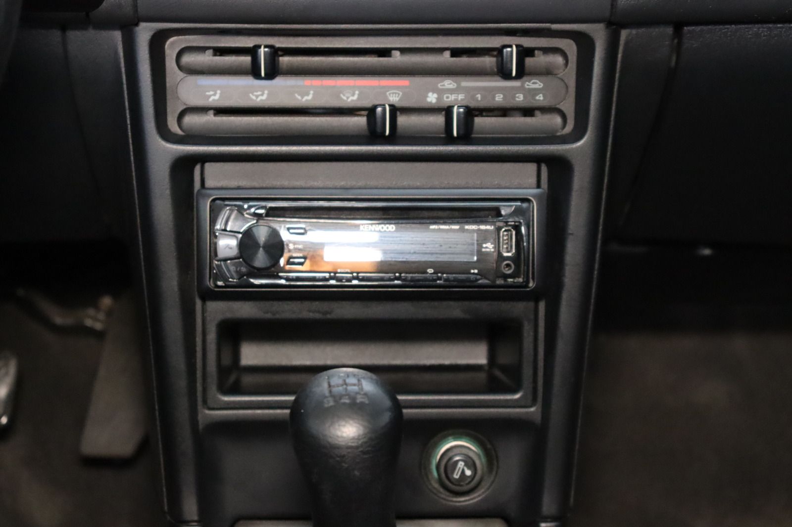 Fahrzeugabbildung Mazda 323 F 1.6 GLX 1. Hand * wenig km