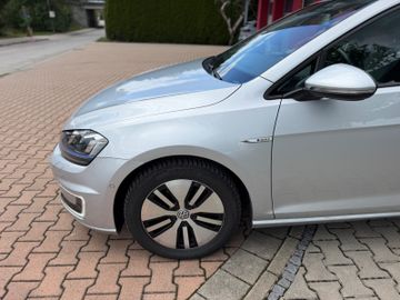 Volkswagen Golf - 9