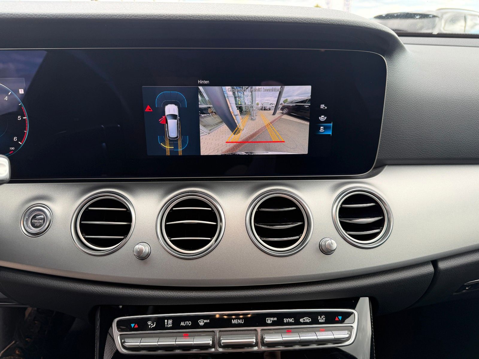 Fahrzeugabbildung Mercedes-Benz E 200 d T TAXI AVANTGARDE R-Kamera+Kindersitz
