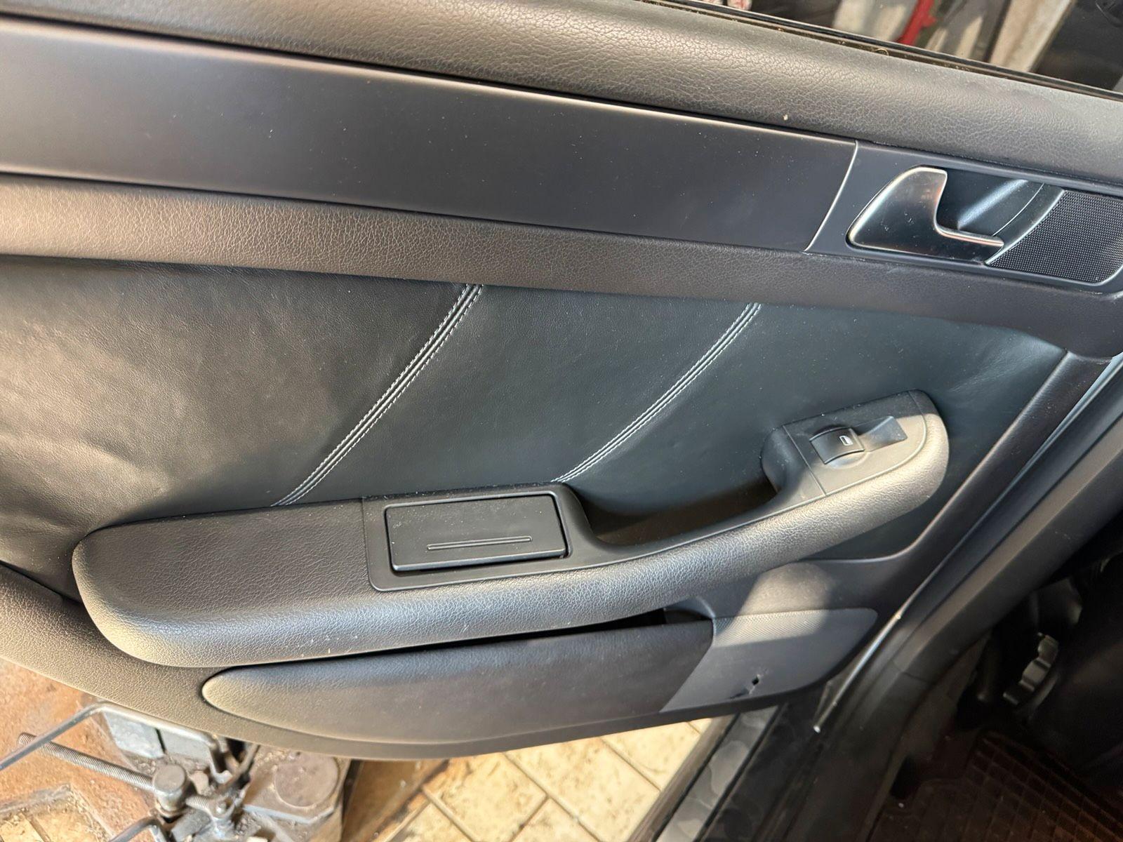 Audi  2005 — photo 6