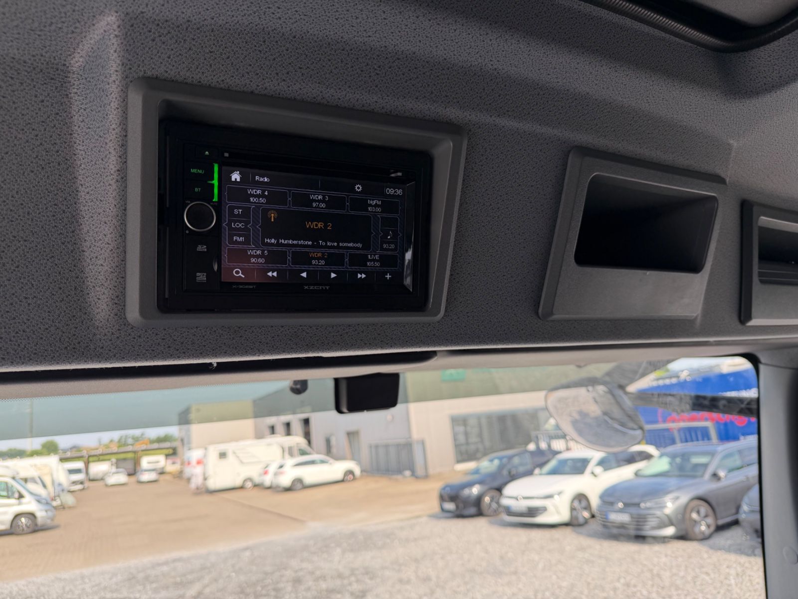 Fahrzeugabbildung Mercedes-Benz Atego 818 L Koffer LBW Klima Automatic AHK