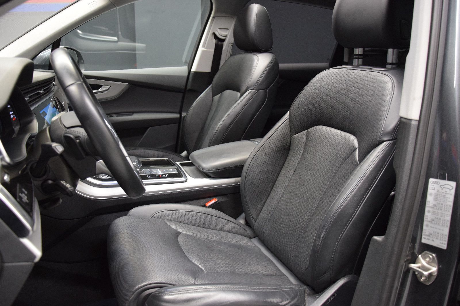 Fahrzeugabbildung Audi Q7 50 TDI quattro S line Pano Luft Massage 22"