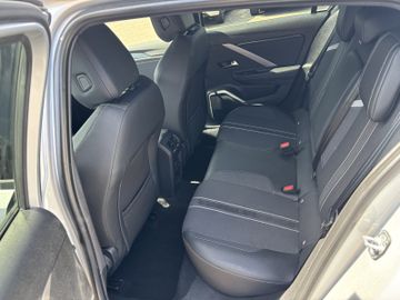 Bild 7 Opel Astra GS AT8/NAVI/SHZ+LHZ/PDC vo+hi+360Cam