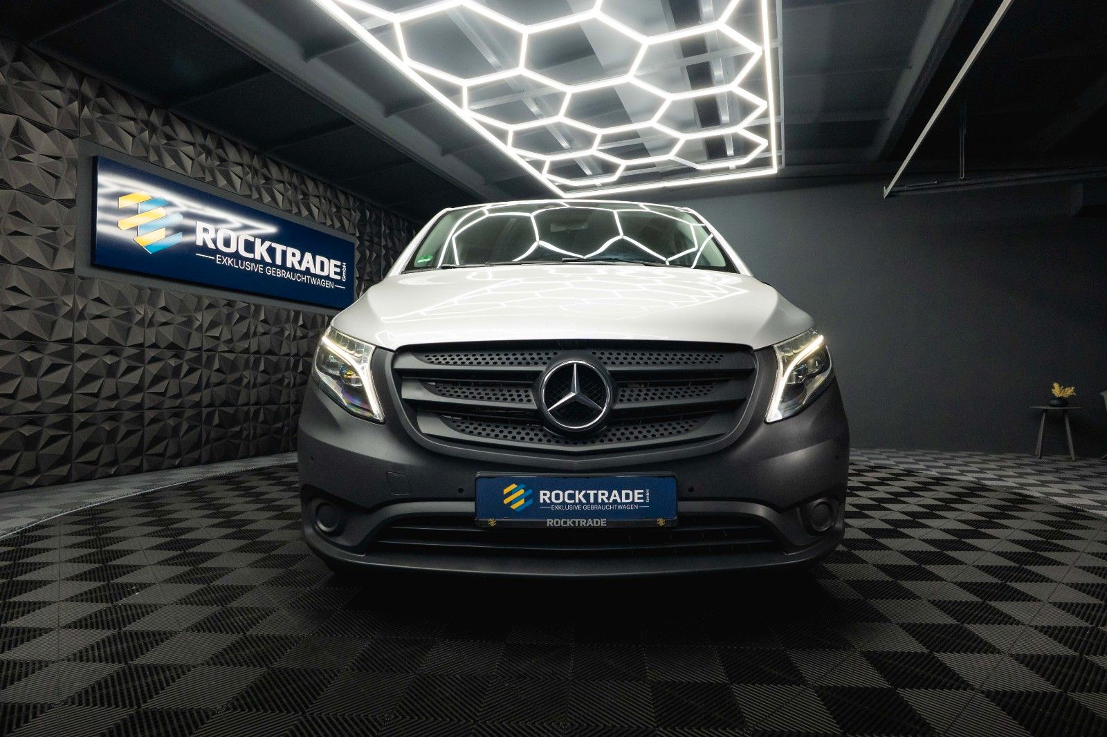 Fahrzeugabbildung Mercedes-Benz Vito Mixto 119 CDI 4MATIC kompakt *LED*Kamera*
