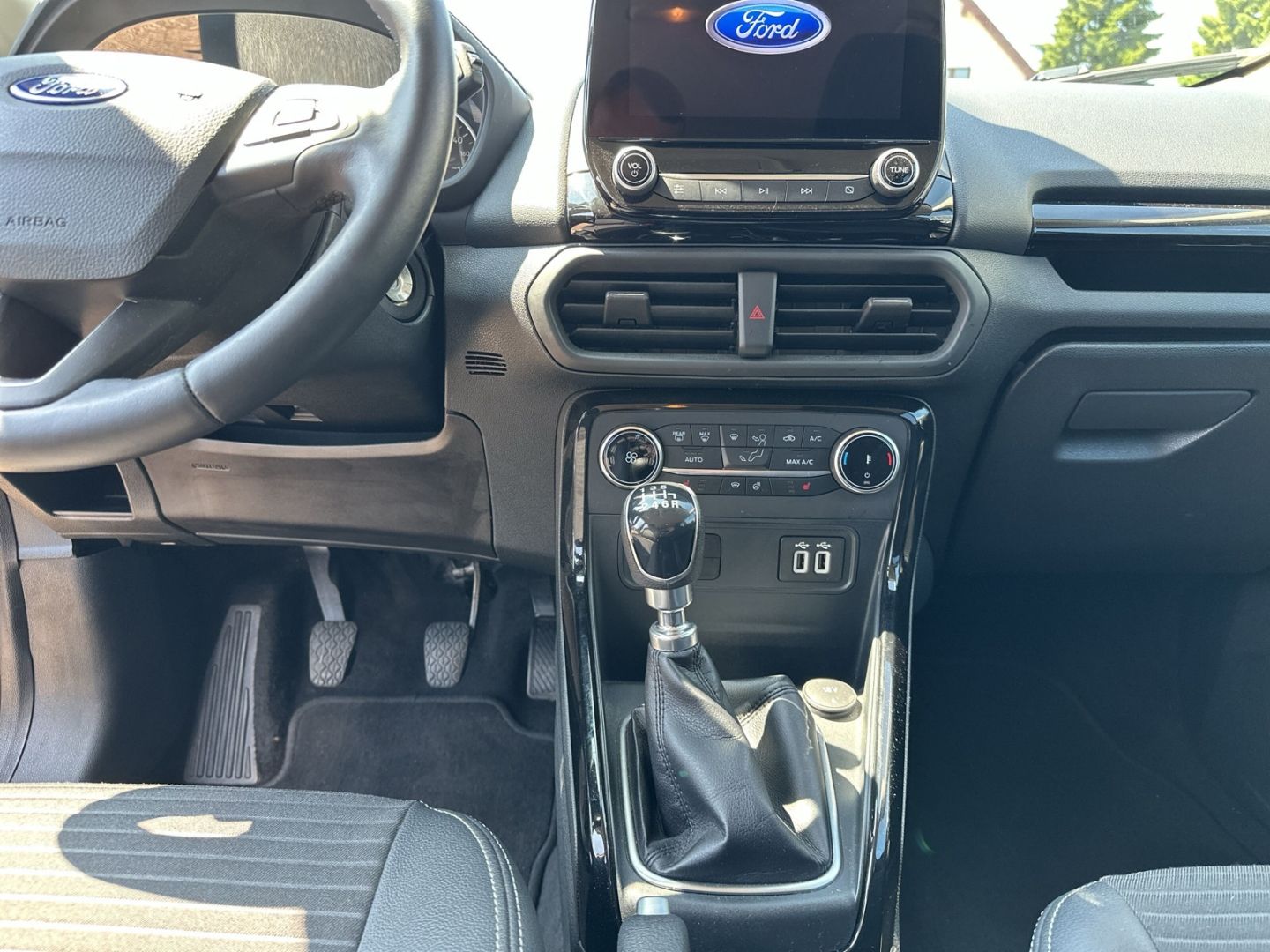 Fahrzeugabbildung Ford EcoSport Titanium 1.0 EcoBoost EU6d LED DAB Wint