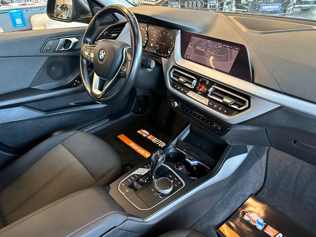 BMW 120 i *HEAD-UP*StandHZ*AHK*SPORT*2-ZONEN*CARPLAY
