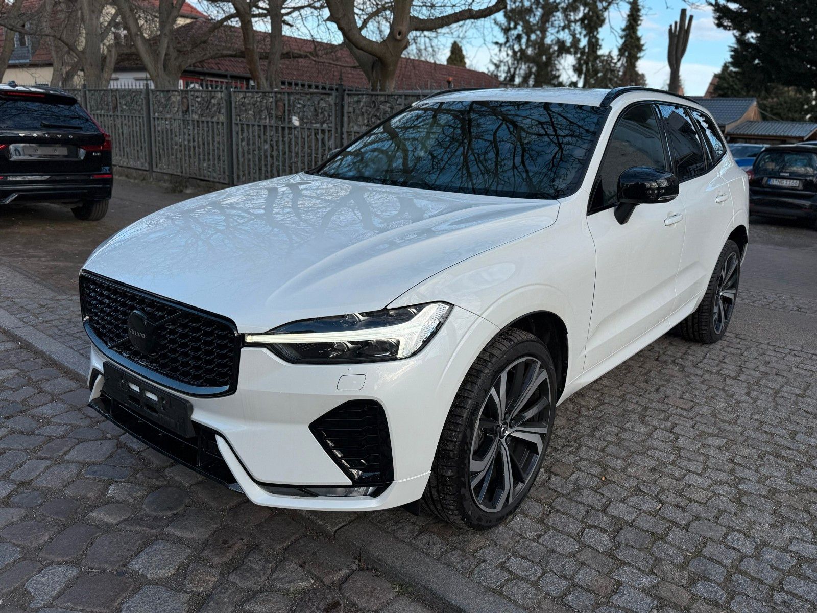 Volvo XC 60 XC60 R Design AWD imagem 2