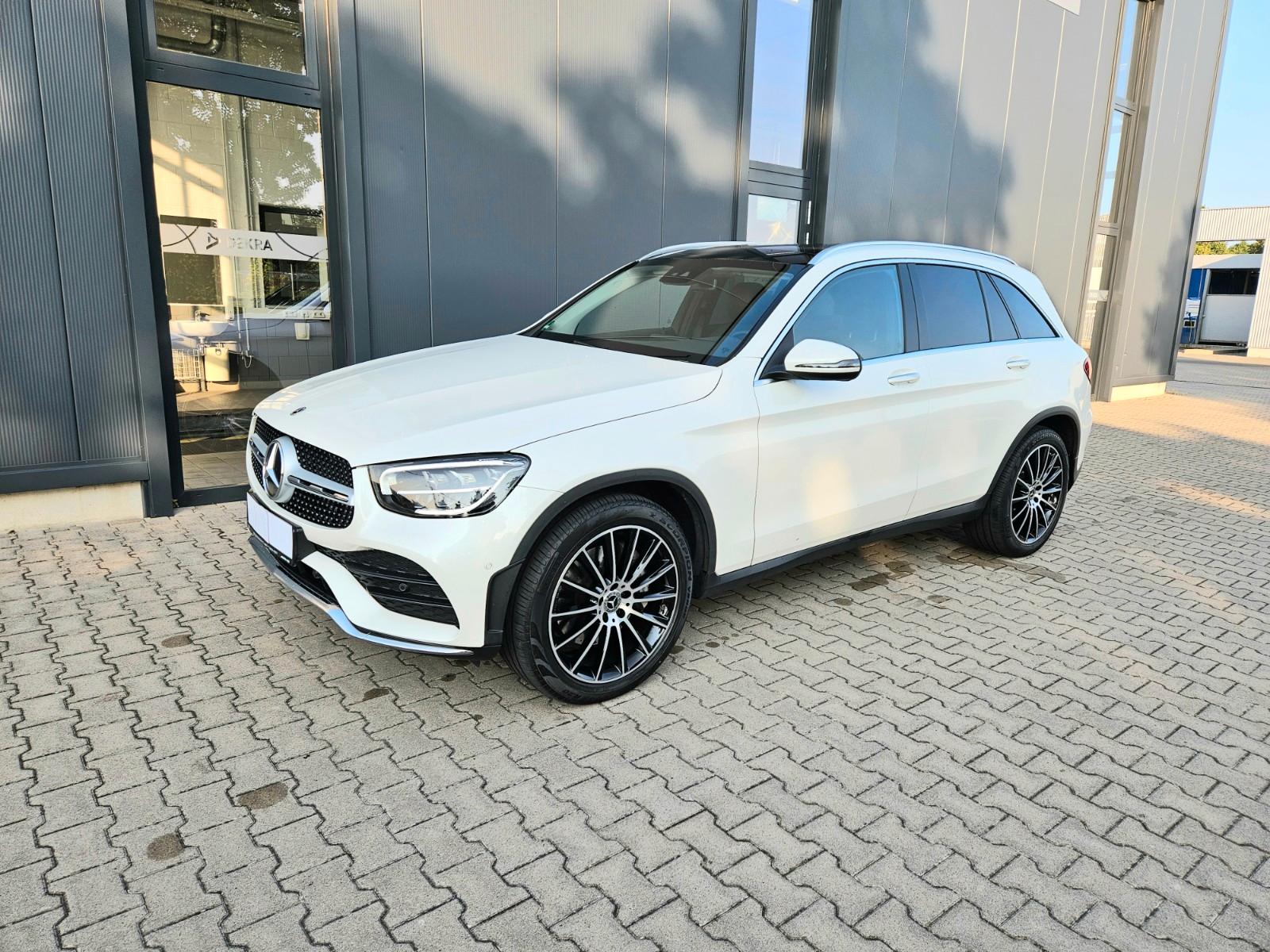 Mercedes-Benz GLC 400d 4M AMG AHK Pano Distr. KeylGo Memory
