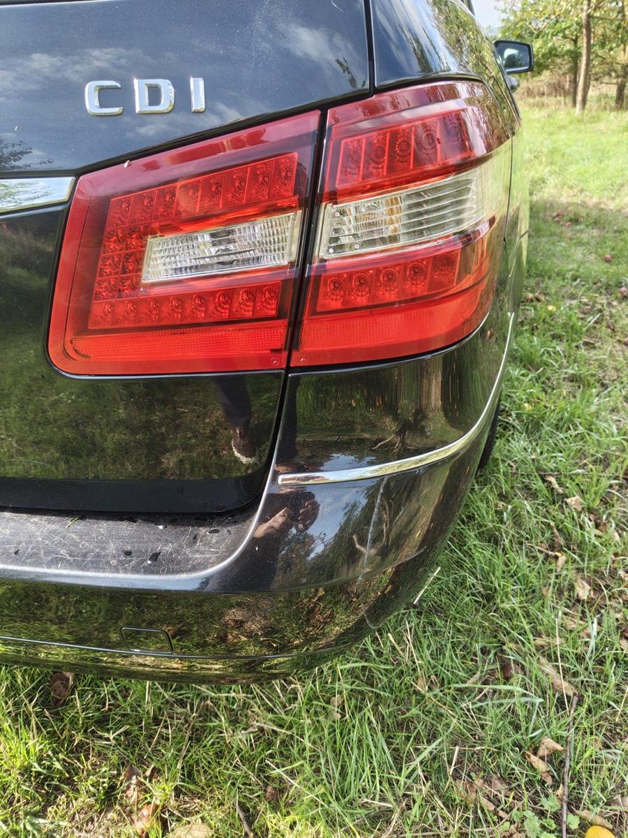 Mercedes-Benz E220 2011 — photo 7