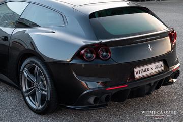 2017 Ferrari GTC4LUSSO — миниатюра 16