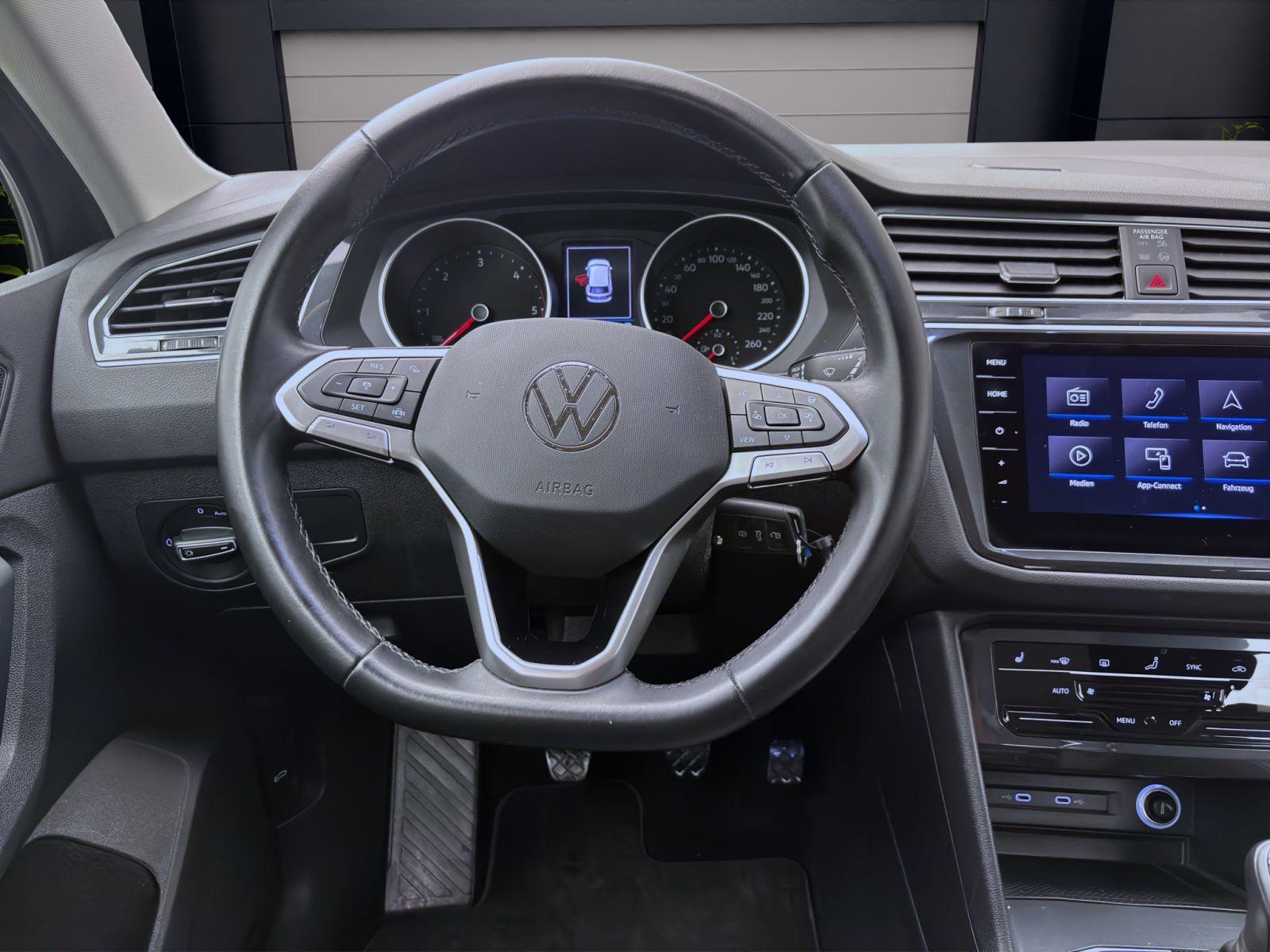 Volkswagen Tiguan 2.0 TDI LIFE NAVI SITZHZG PDC KLIMA