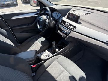 BMW X1 sDrive 18 d Advantage+LED+SHZ+AHK+Navi+Garant