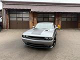 Dodge 5.7L V8*AUTO-*NAVI*LEDER*XENON*LED*SERVICE NEU - Dodge Challenger Gebrauchtwagen