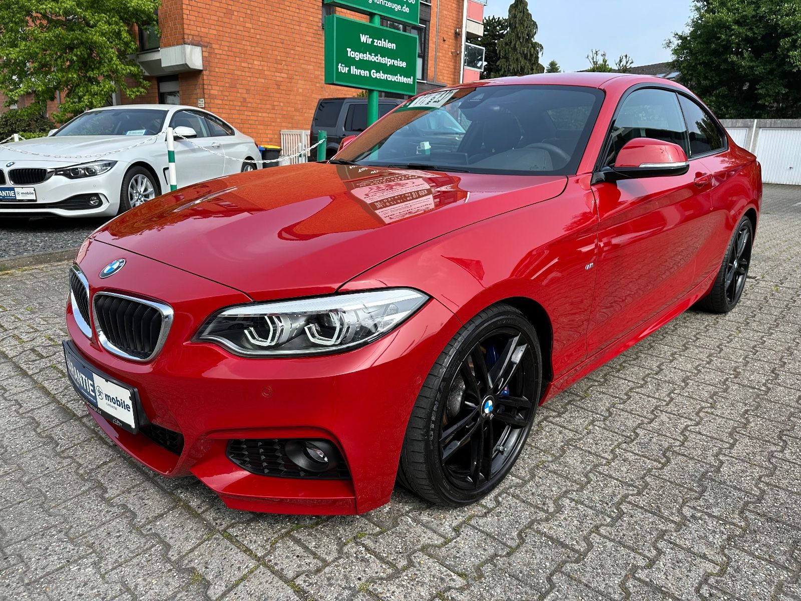 Fahrzeugabbildung BMW 225  2 Coupe 225 d M Sport NAVI LED KAMERA VOLL