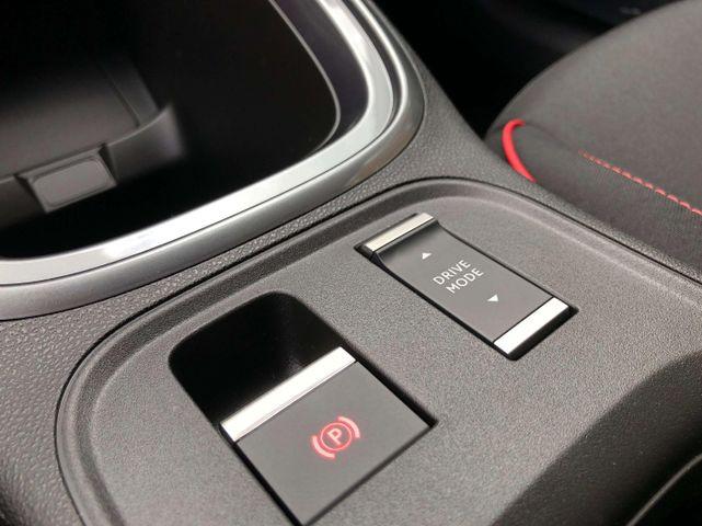Fiat 600e Red 54 kWh PDC LED Klimaautomatik