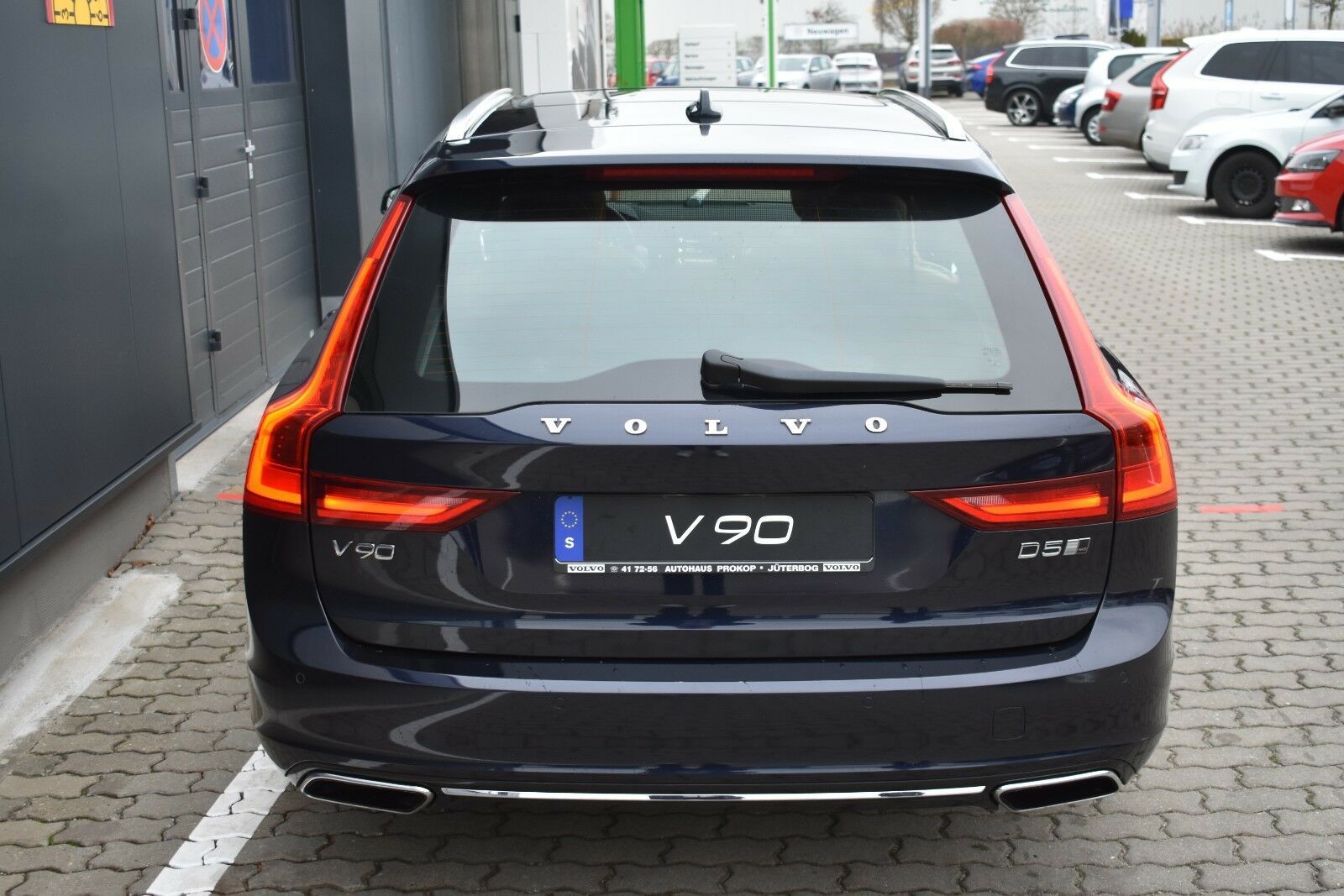 Fahrzeugabbildung Volvo V90*Inscription*D5*AWD*360°*HUD*MIETKAUF