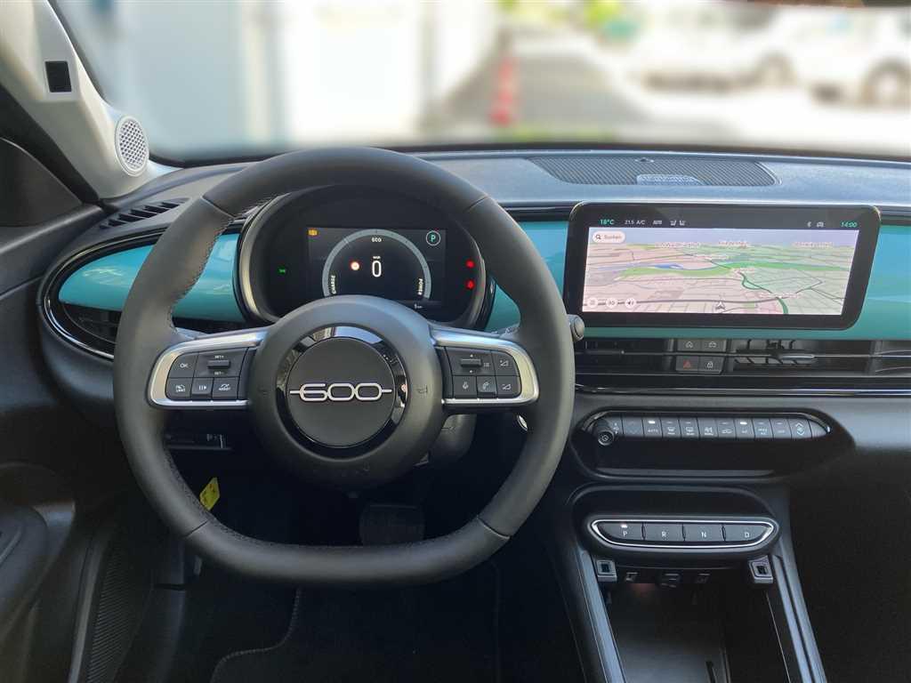 Fiat 600 MHybrid Icon PDC LED Kamera Sitzheizung CarP
