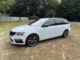 Skoda Octavia 2.0 TSI DSG RS60 Combi RS60, AHK, ACC - Skoda Octavia von privat