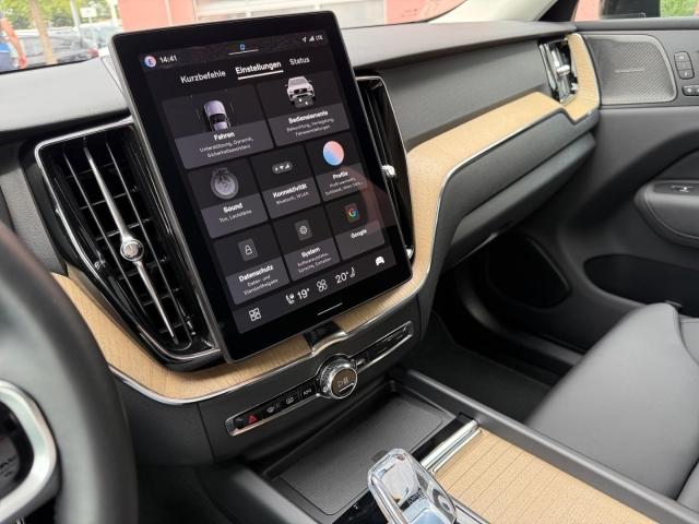 Volvo XC60 T6 Plug-In Hybrid AWD Plus Dark Mj26 mit 36