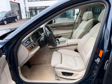 BMW 730 - 9