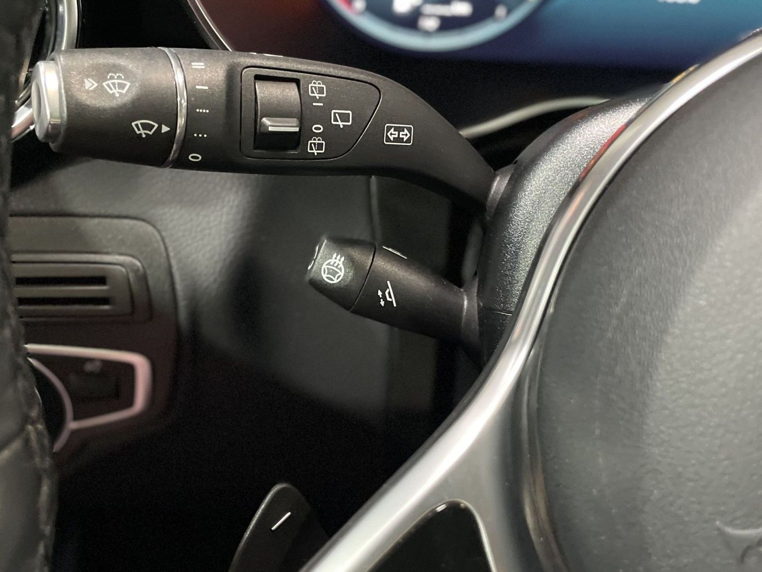 Fahrzeugabbildung Mercedes-Benz GLC 300 de 4M AMG#Pano#Wide#HeadUp#360#Memory