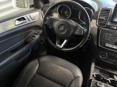 Fahrzeugabbildung Mercedes-Benz GLE 250 d 4Matic -- neuer Motor bei MB 21.000,-