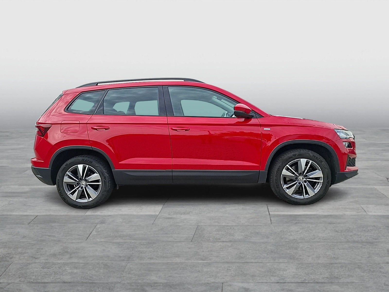 Fahrzeugabbildung SKODA Karoq TDI Tour 4x4 DSG LED AHK Navi GRA RFK SH