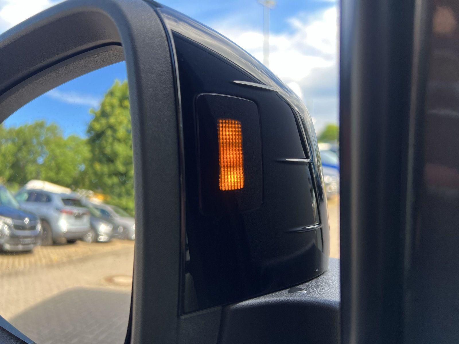 Volkswagen Caddy Maxi 2.0 TDI Life DSG+KAMERA+AHK+7-SITZER