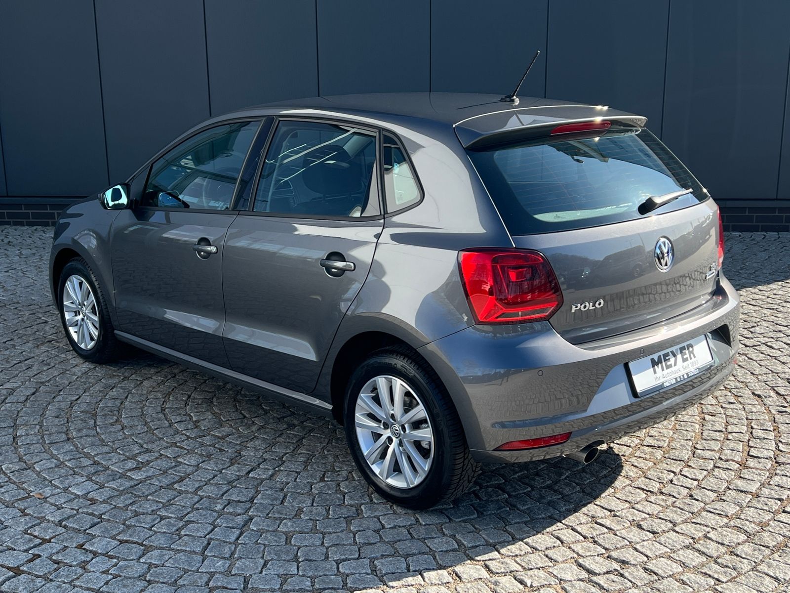 Fahrzeugabbildung Volkswagen Polo Comfortline 1.2 TSI DSG *Klima, Sitzhzg., P