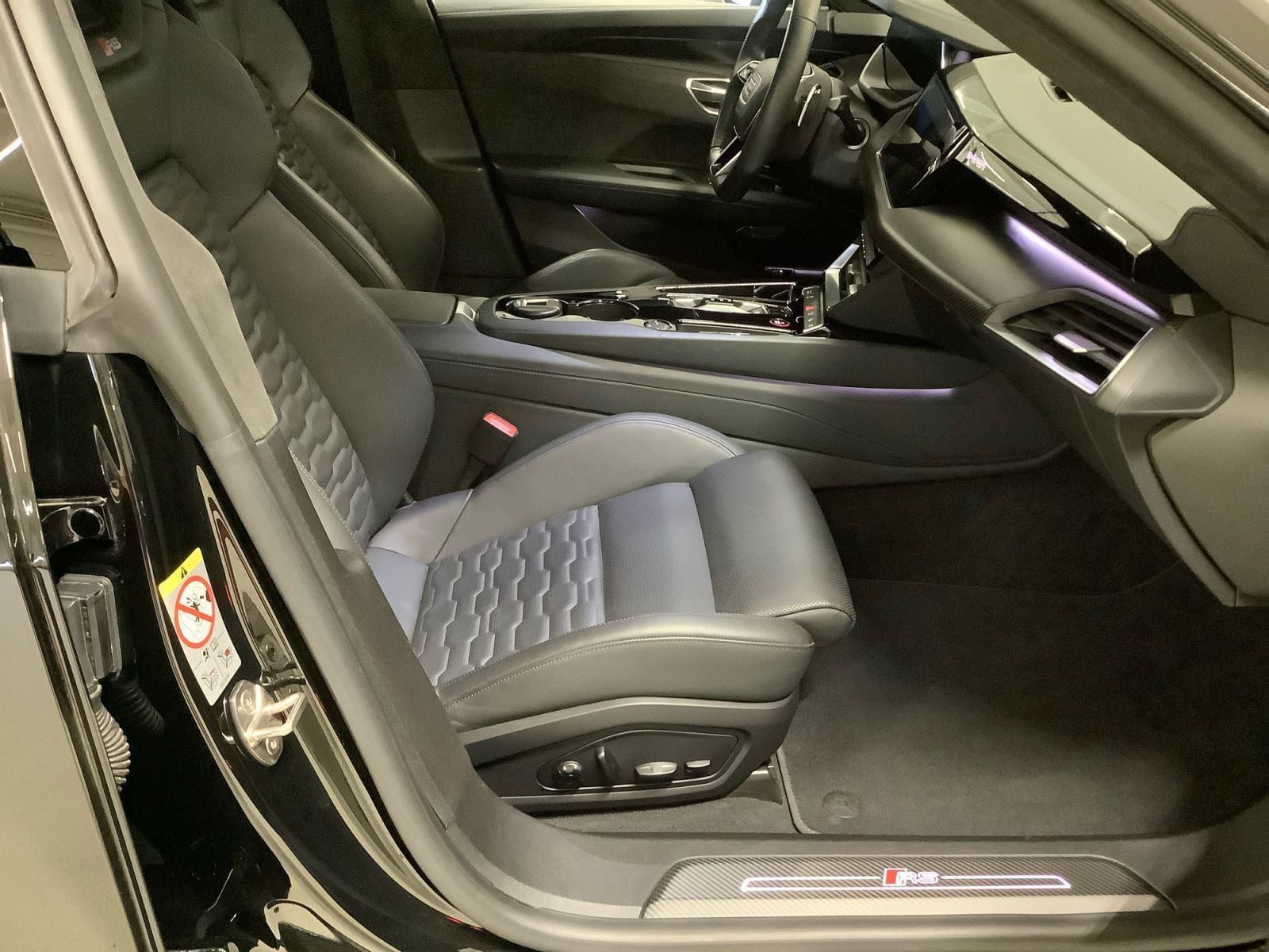 RS e-tron GT ,Headup,Nachtsicht,Allradlenkung,Ma