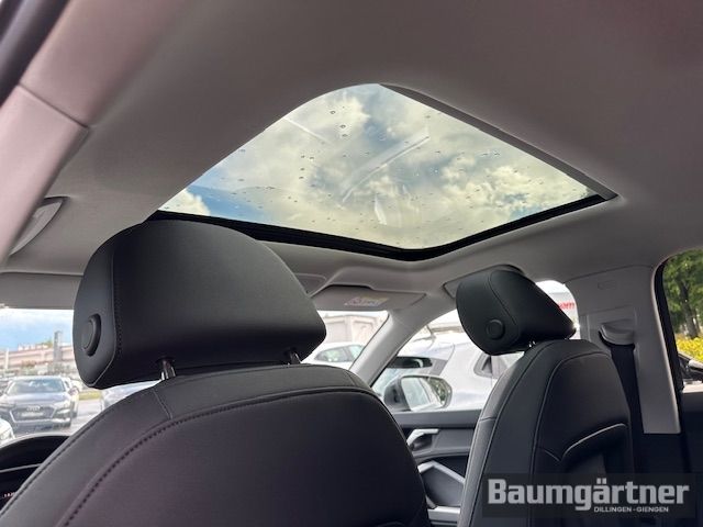 Fahrzeugabbildung Audi Q3 Sportback 35 TFSI S-Line S-Tronic Schiebedach