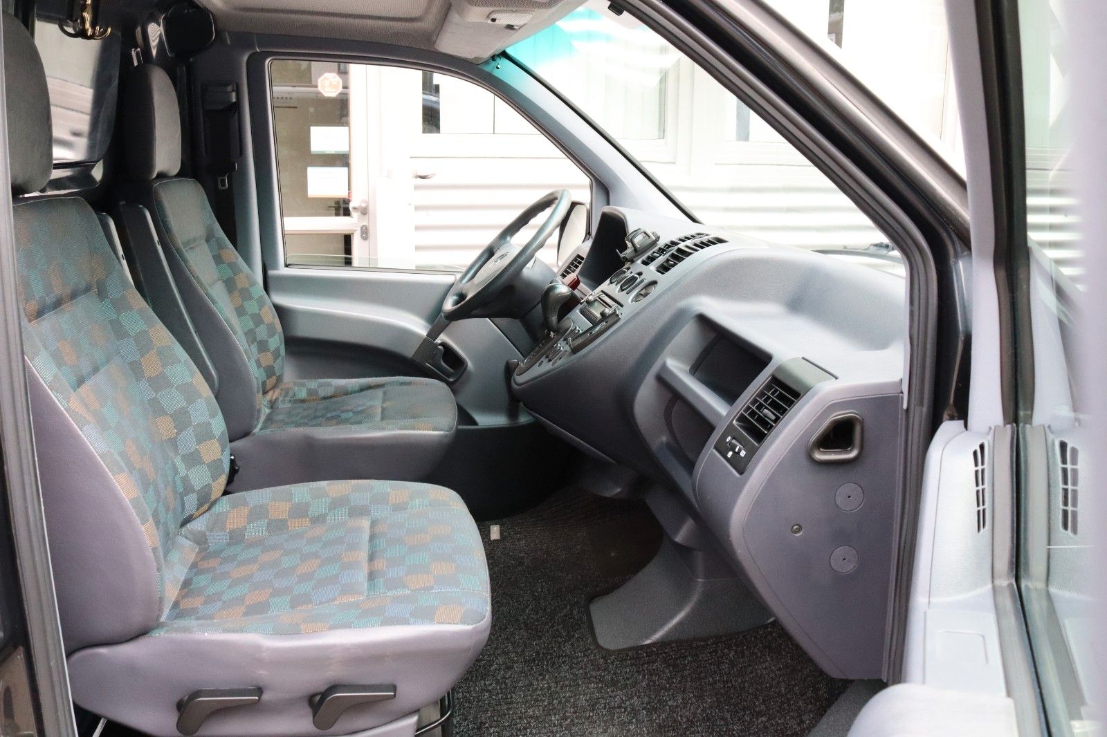 Fahrzeugabbildung Mercedes-Benz VITO 113 AUTOMATIK*KLIMA*BESTATTUNGSFAHRZEUG*TOP