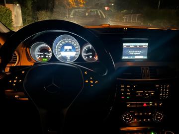 صورة 10 لـ 2013 Mercedes-BENZ C 220