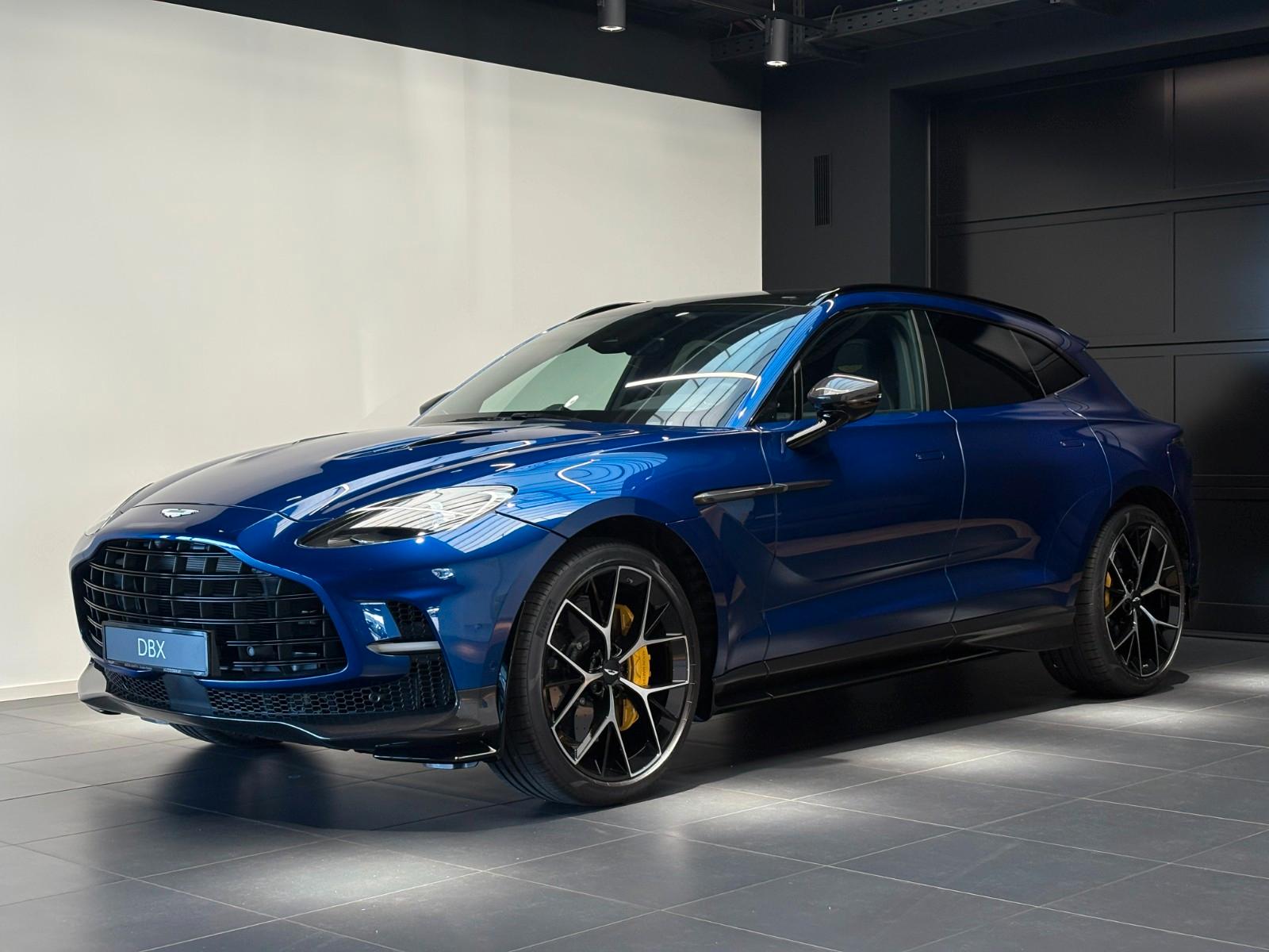 Aston Martin DBX 707 - Ion Blue - Full Carbon - B&W Sound
