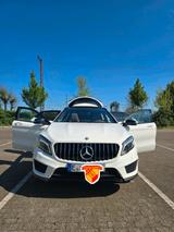 Mercedes-Benz GLA 200 AMG Line - : Mercedes Gla
