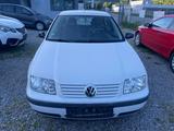 Volkswagen Bora 1,6 Tüv 02/26 - gebrauchte Volkswagen Bora aus dem Jahr 2000