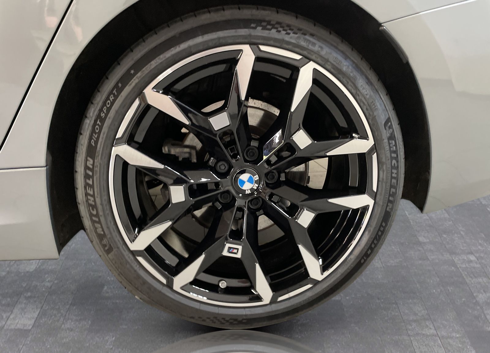 BMW 320 - Bild 14