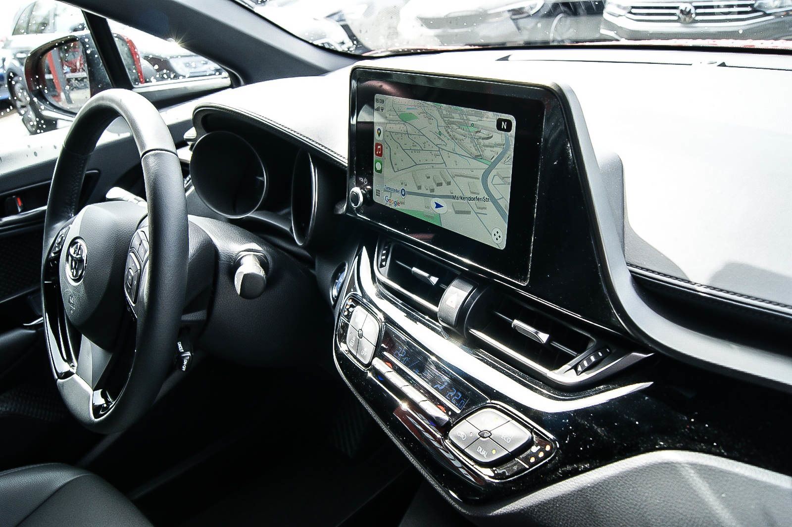 Fahrzeugabbildung Toyota C-HR 1.8 Hybrid Team D NAVI Bi-LED KAMERA