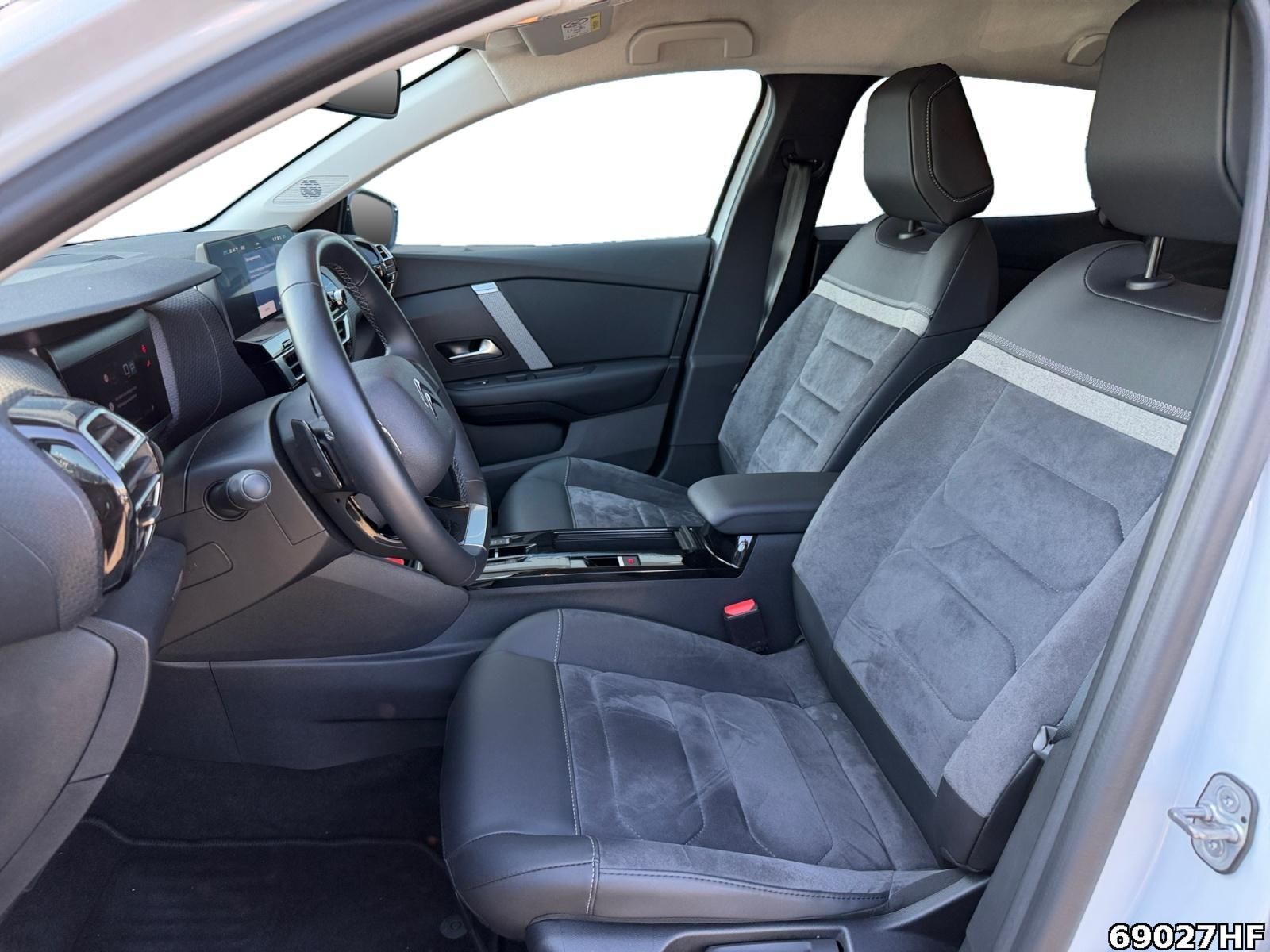 Fahrzeugabbildung Citroën C4 1.2 PureTech 130, Max
