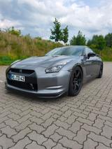 Nissan GT-R 3.8l - - Nissan GT-R mit Benzin-Antrieb: Coupé