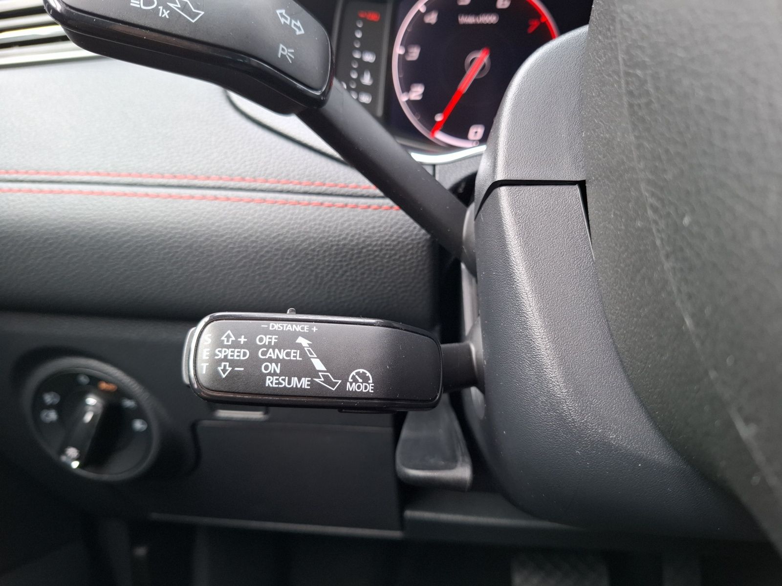 Fahrzeugabbildung SEAT Ibiza TSI FR-Line Beats DSG LED Navi AID ACC RFK